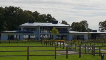 Från skog till färdig gård utanför Landskrona